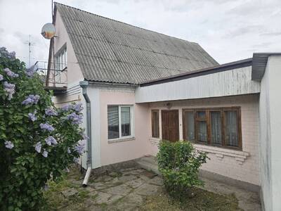 Продаж житла в м. Васильків, 2 будинки на одній ділянці, 13 соток, центр міста