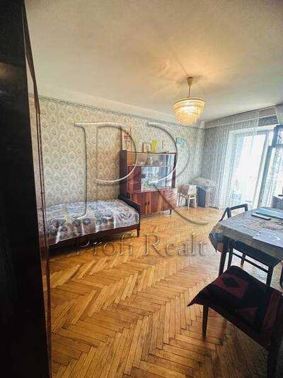 Продам 1-к квартиру Київ, Деснянський, Ореста Левицького вул., 3А