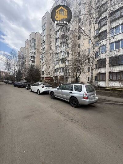 Продам 3-к квартиру Київ, Святошинський, Академіка Булаховського вул., 5а