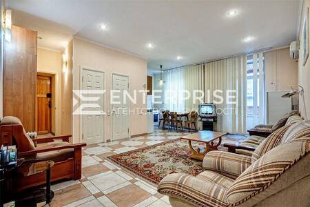 Продаж 2кімнатна вул Басейна, 7 Бесарабський ринок, Хрещатик