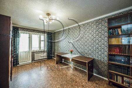 Продам 3-к квартиру Київ, Дарницький, Бориса Гмирі вул., 15