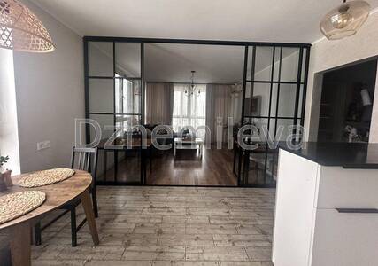 продаж трикімнатна квартиру 81 м² ЖК Варшавський мікрорайон
