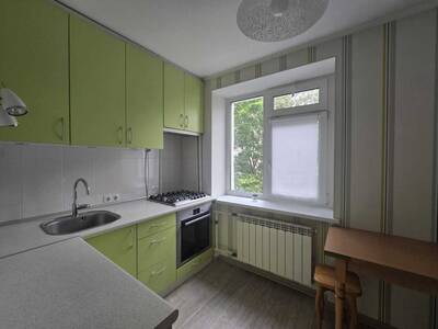 Продам 1-к квартиру Киев, Печерский, Андрія Верхогляда ул., 6Б