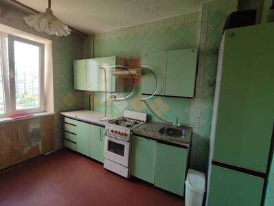 Продам 3-к квартиру Київ, Деснянський, Каштанова вул., 8