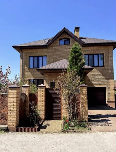 Продаж будинку 300м2 з басейном, дизайнерським ремонтом в с. Чайки, 5 км до Києва. Без комісії