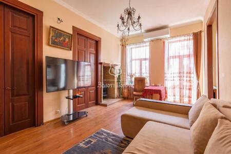 Продам 3-к квартиру Київ, Подільський, Набережно-Хрещатицька вул., 7