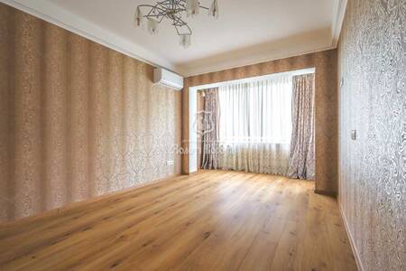 Продам 1-к квартиру Київ, Дніпровський, Березняківська вул., 14