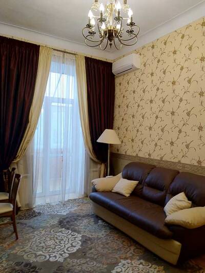 Продам 3-к квартиру Київ, Печерський, Велика Васильківська вул., 79