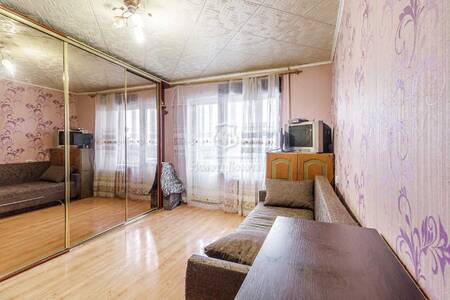 Продам 1-к квартиру Київ, Дніпровський, Олександра Олеся вул., 6б