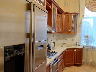 Продам 3-к квартиру Київ, Печерський, Велика Васильківська вул., 79
