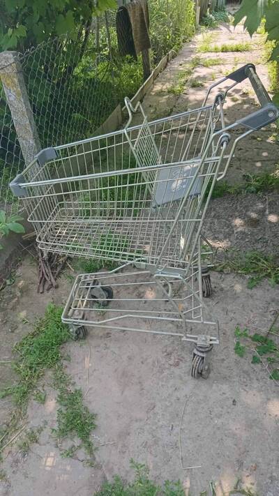 Тележка из супермаркета
