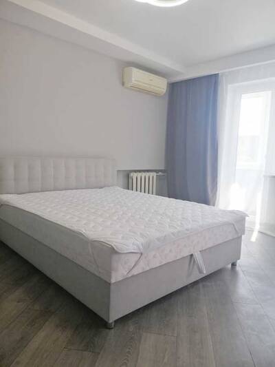 Продам 1-к квартиру Київ, Печерський, Лаврська вул., 4
