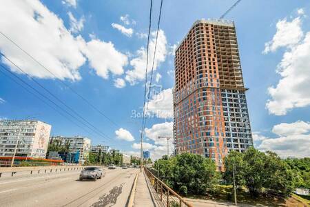 Продам 4-к квартиру Київ, Печерський, Миколи Міхновського бульв., 2