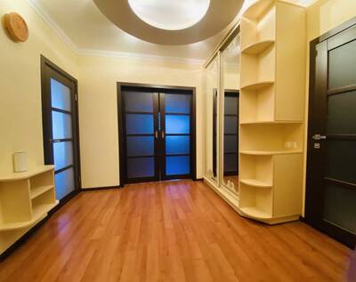 Продам 3-к квартиру Київ, Дарницький, Бориса Гмирі вул., 9в