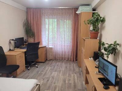 Однокімнатна після ремонту м.Лівобережна