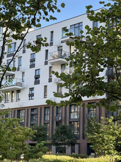 Продам 3-к квартиру Київ, Шевченківський, Салютна вул., 2