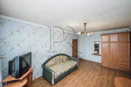 Продам 2-к квартиру Київ, Деснянський, Сабурова вулиця, 17