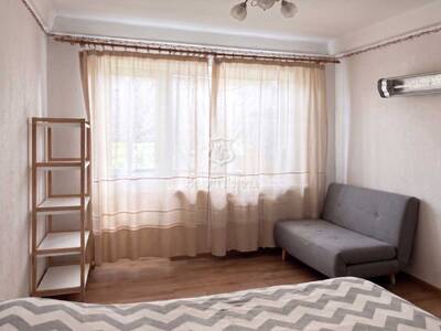 Продам 1-к квартиру Київ, Дніпровський, Празька вул., 28