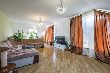 Продам 3-к квартиру Фастівський, Гатне, Абрикосовий пров., 9