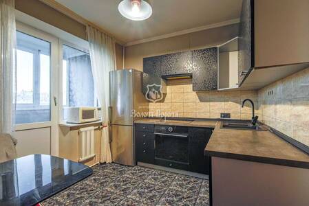 Продам 3-к квартиру Київ, Дарницький, Анни Ахматової вул., 15