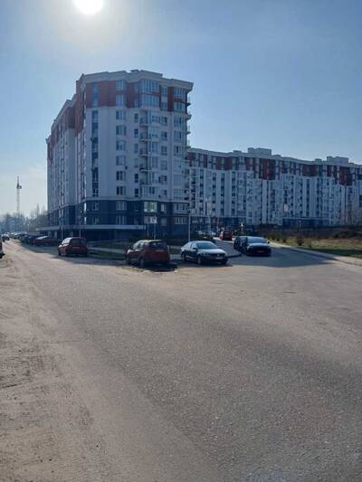 Продам торгову площу Бучанський, Крюківщина, Єдностi, 5