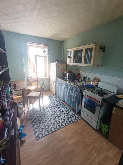 Продаж 1-кімн. квартири 40 м², 9/10 пов., Київ. Відмінна пропозиція!