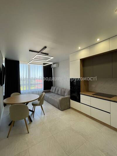 Продаж 2-кімн. квартири 70 м², 17/25 пов., ЖК Варшавський 3, Київ.