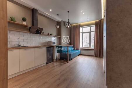 Продам 1-к квартиру Київ, Печерський, Євгена Коновальця вул., 36е