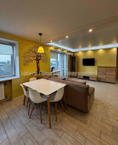 Продаж 3-кімн. квартири у Києві, 6/9 пов., 69.9/40 м² – відмінний варіант!