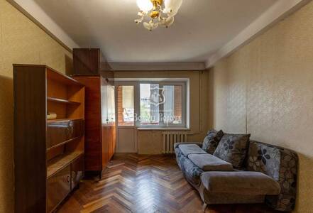 Продам 1-к квартиру Київ, Дніпровський, Космічна вул., 3