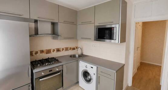 Продам 2-к квартиру Киев, Шевченковский, Бакинская ул., 37