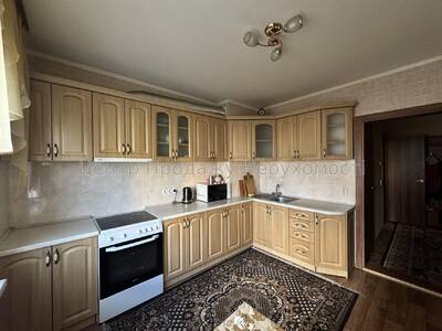 Продаж 2-кімн. квартири, 75.6 м², 8/25 эт., Київ – відмінне розташування та комфорт!