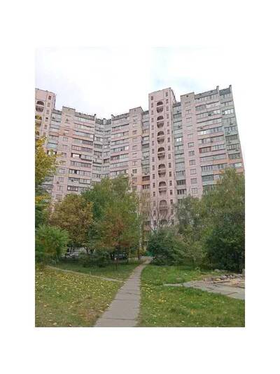 Продам 3-к квартиру Київ, Подільський, Наталії Ужвій вул., 9