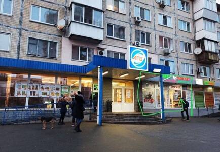 Оренда магазин двері в двері з АТБ