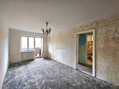 Без комісії. Продаж 2-к квартири 45 м.кв. під капремонт. Метро Дорогожичі.