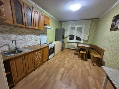 Здам довгостроково 3-к квартиру Київ, Деснянський, Милославська вул., 12