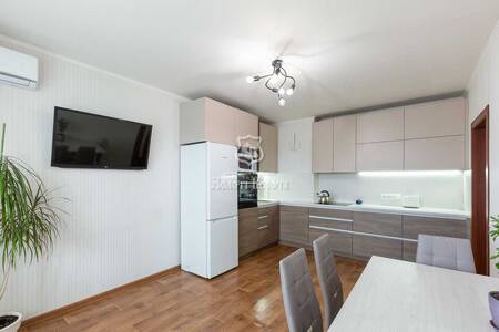 Продам 2-к квартиру Київ, Оболонський, Балтійський пров., 5