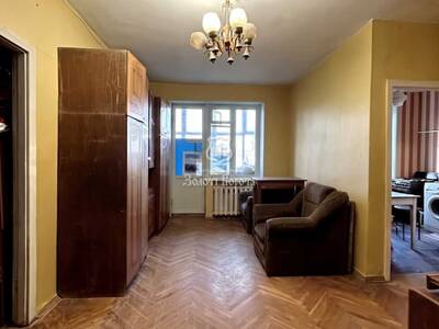Продам 2-к квартиру Київ, Дніпровський, Будівельників вул., 5