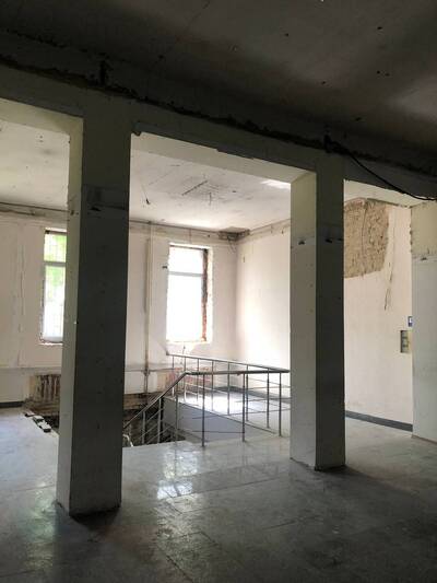 Без комісії! Оренда фасадного приміщення 390 м² Дружби Народів!