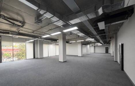 Оренда офісів 2000 м² метро Палац України! Без комісії.