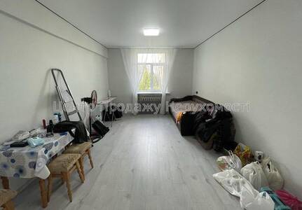 Продаж у гуртожитку кімнати у місті Києві, 1 кімн., 19 м², 5/5 пов. Продаж!
