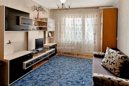 Продам 1-к квартиру Київ, Деснянський, Милославська вул., 31б