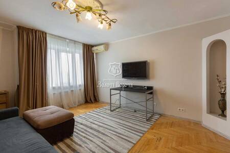 Продам 3-к квартиру Київ, Голосіївський, Антоновича вул., 104