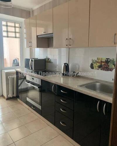 Продаж 1-кімн. квартири, 37 м², 13/14 поверх, Київ. Відмінна пропозиція!