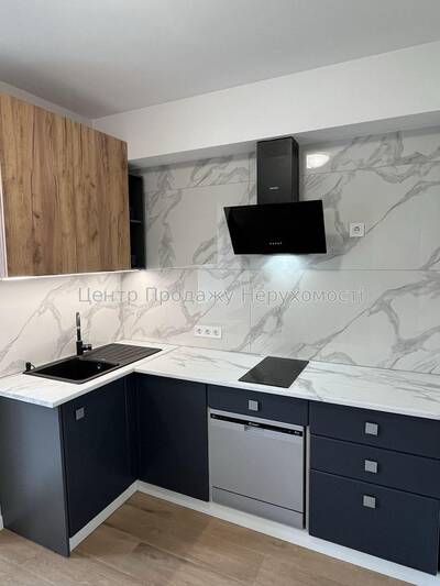 Продаж 1-кімн. квартири, 42 м², ЖК Еврика, Київ, 24/24 поверх – відмінний вибір для життя!