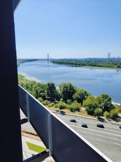 Продається 2-кімнатна квартира в ЖК \