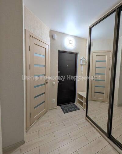 Продаж 1-кімн. квартири у Києві, 3/9 пов., 31.75 м², затишна та світла!