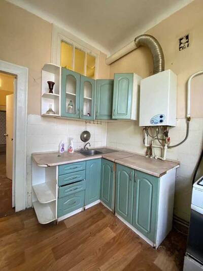 Продам 3-к квартиру Київ, Святошинський, Перемоги вул., 4
