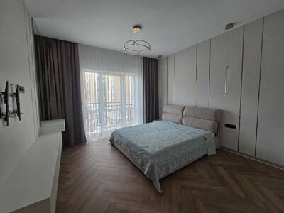 Продам 2-к квартиру Киев, Голосеевский, Метрологическая ул., 31