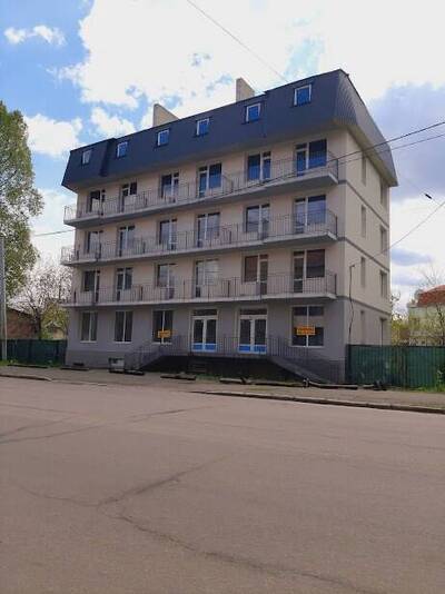 Продам багатоквартирний житловий будинок (квартири), реконструкція (капітальний ремонт),